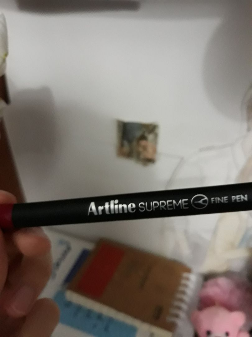 bút ok nha mng
nma k đọc kĩ tưởng nó là màu đỏ bthg thui chứ như này thì đậm quáa