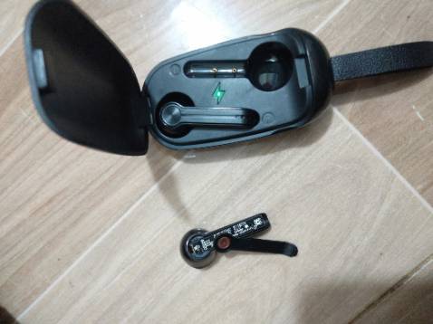 Giao hàng thì nhanh, nhưng vừa nhận được, thì một bên ko nge được,, đề nghị tiki, đổi cái khác ok