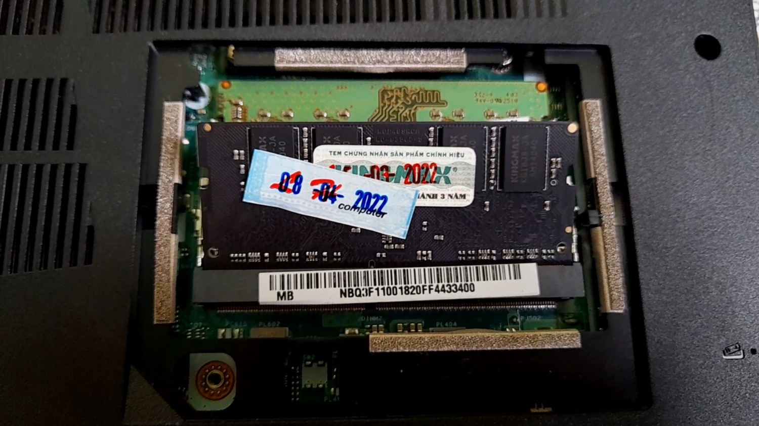 Ram dùng tốt,
Nhà sản xuất: Kingmax Semiconductor INC
Nhà nhập khẩu: Công ty TNHH 1TV Công nghệ tin học Viễn Sơn.
Gắn Ram xong, vào Ctrl Alt Del, vô task manager, kiểm tra tab Memory
Mình thấy máy nhận đủ 16 gb Ram. (2 thanh x 8 GB).