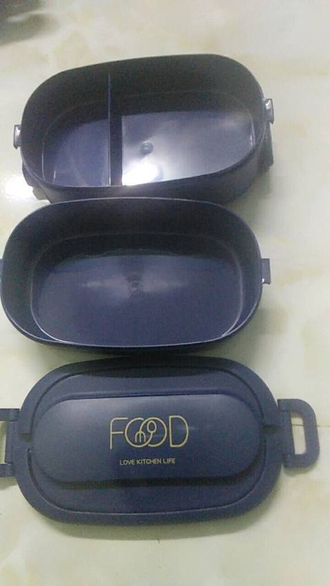 Màu đẹp lắm
Nhựa xịn 
Có điều khớp nối không được kín lắm
Vận chuyển nhanh
màu xanh dương xinh xỉu - màu tím than cũng đẹp, mình mua cho 2 người mỗi người 1 bộ - mua thêm cái túi bên shop nữa là nhỏ gọn xinh xắn - đưa đi làm tiện lợi luôn