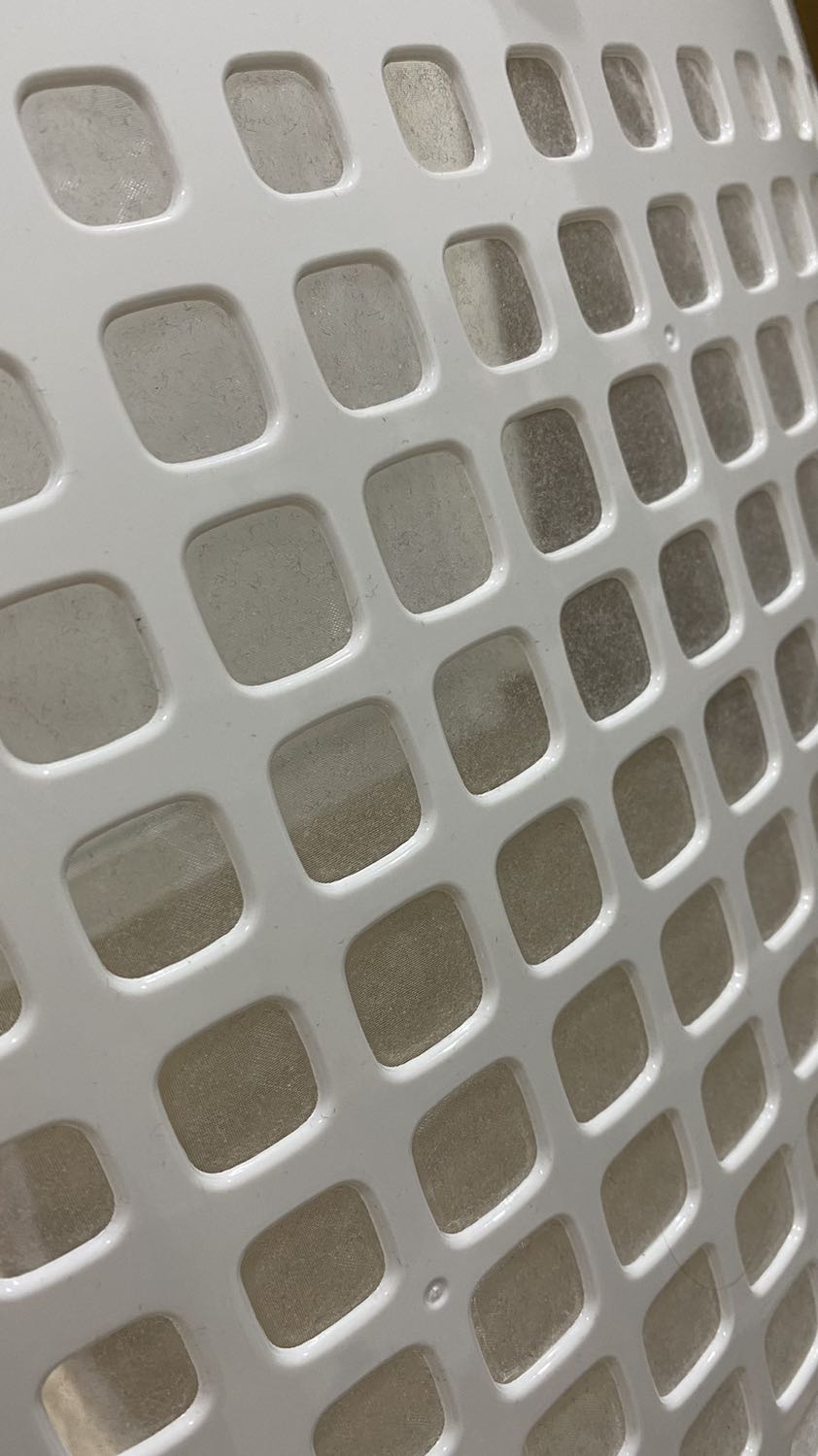 Máy không được nhỏ gọn và đẹp như của lock&lock nhưng mình quyết định mua vì em này được khen nhiều hơn. Mình bị xoang và viêm mũi dị ứng nhưng từ khi dùng em này lâu lâu mới hắt hơi 1 cái. Đáng tiền lắm luôn mọi người nên mua nha. Hình này là lúc mình tháo ra vệ sinh lưới thấy nó hút được khá nhiều bụi Máy không được nhỏ gọn và đẹp như của lock&lock nhưng mình quyết định mua vì em này được khen nhiều hơn. Mình bị xoang và viêm mũi dị ứng nhưng từ khi dùng em này lâu lâu mới hắt hơi 1 cái. Đáng tiền lắm luôn mọi người nên mua nha. Hình này là lúc mình tháo ra vệ sinh lưới thấy nó hút được khá nhiều bụi