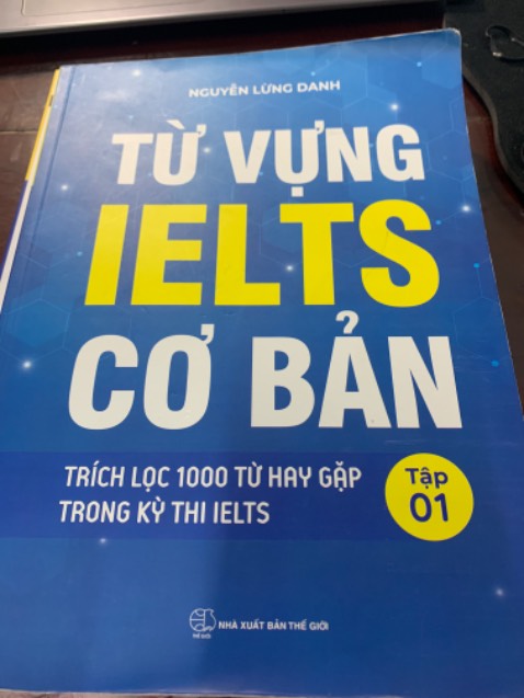 Toàn là những từ vựng hay, học xong tập 1 đại khái cũng đọc hiểu gần được 1 bài reading rồi ạ.
