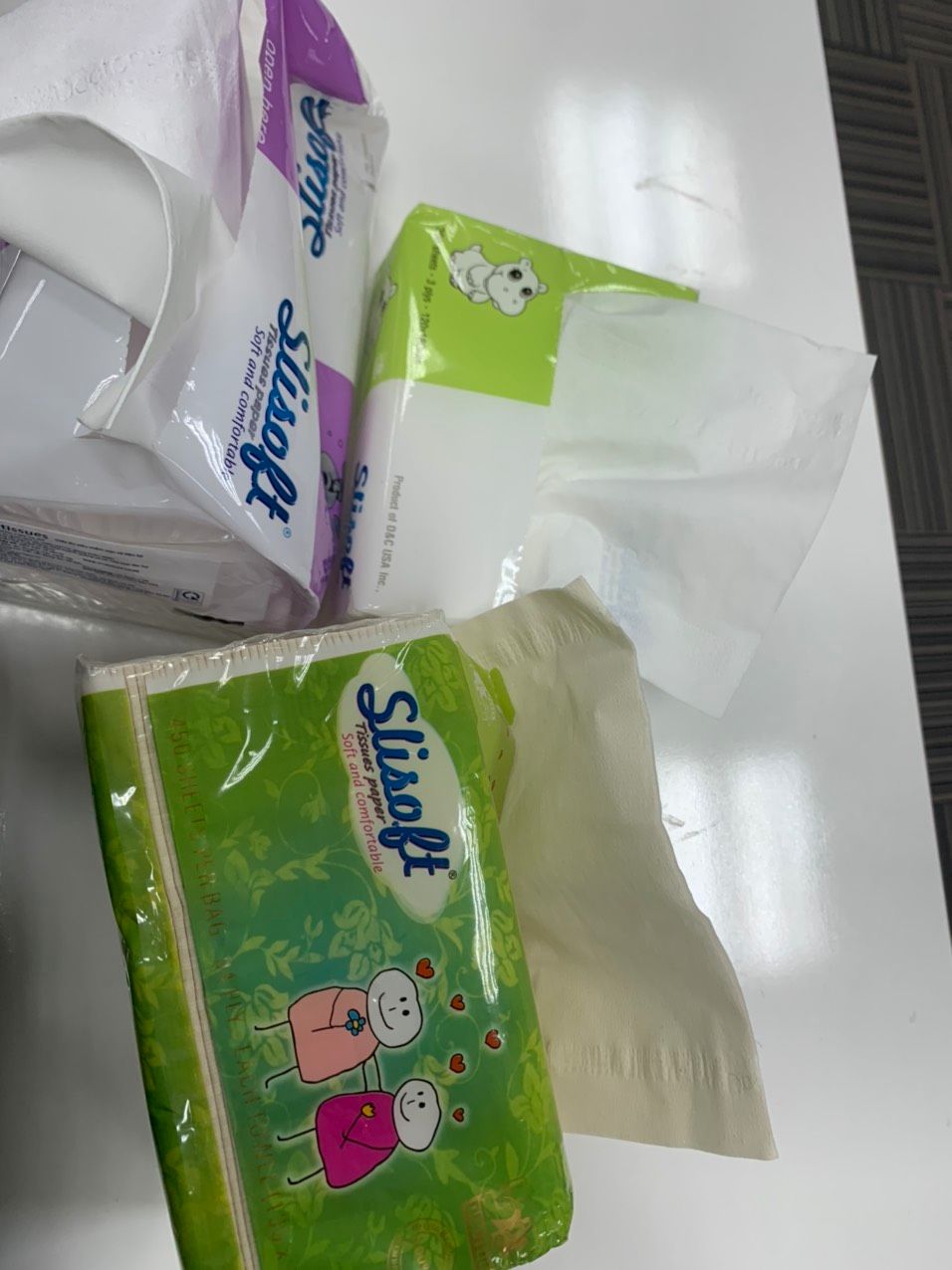 Nhận được combo mấy gói giấy ăn mà sướng rung người vì nó to, đẹp, dày dặn hơn mình nghĩ quá nhiều. Date còn rất xa. Shop gói hàng cẩn thận chắc chắn. Có 10 sao cho 10 sao luôn