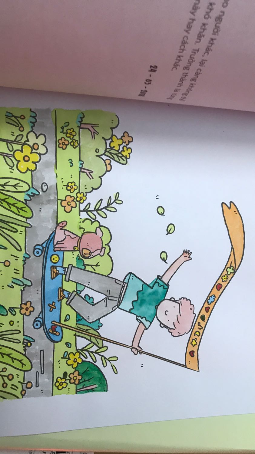 Sách to hơn mình tưởng tượng nhiều..đã biết đến anh kulzsc qua tiktok..đã biết cuốn tô bình yên vẽ giấc mơ của anh nhưng hôm nay mới có cơ hội mua một phiên bản hoàn toàn mới. Hình vẽ cực kì đẹp và đáng yêu..có những câu chuyện truyền cảm hứng sâu sắc. Sản phẩm vừa rẻ lại hữu ích, rất đáng mua.