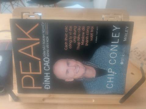 Đã nghe sách nói rồi mới mua để đọc và ghi chép nhiều hơn. Nội dung khá hay và thực tiễn.
Giao hàng nhanh.