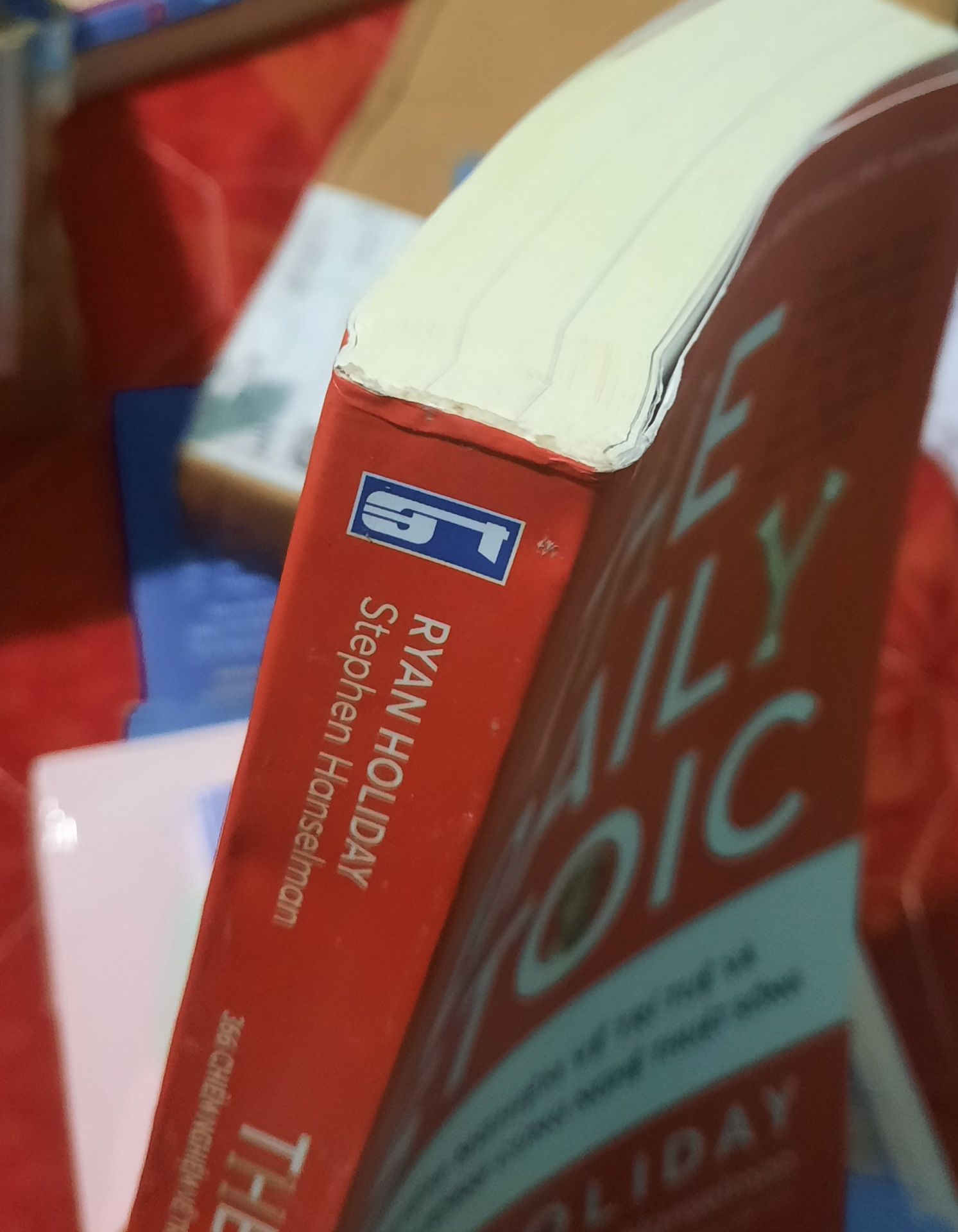 Muốn đánh giá 1 sao mà tự nhiên bị lỗi?? Tiki bị làm sao vậy hả? Yêu cầu xử lí cho thích đáng. Đáng lí 1 sao mà sửa hoài không được nó cứ 4 sao bấm tới bấm lui không sửa được lun á? Thật thất vọng về Tiki!!