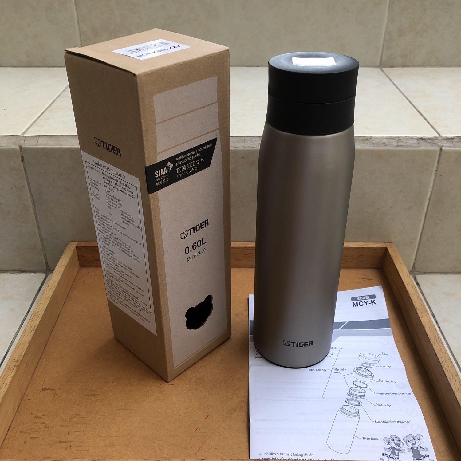 - Giao hàng sớm hơn dự kiến.
- Sản phẩm thiết kế hài hoà, độ hoàn thiện tốt.
- Chân thành cảm ơn!