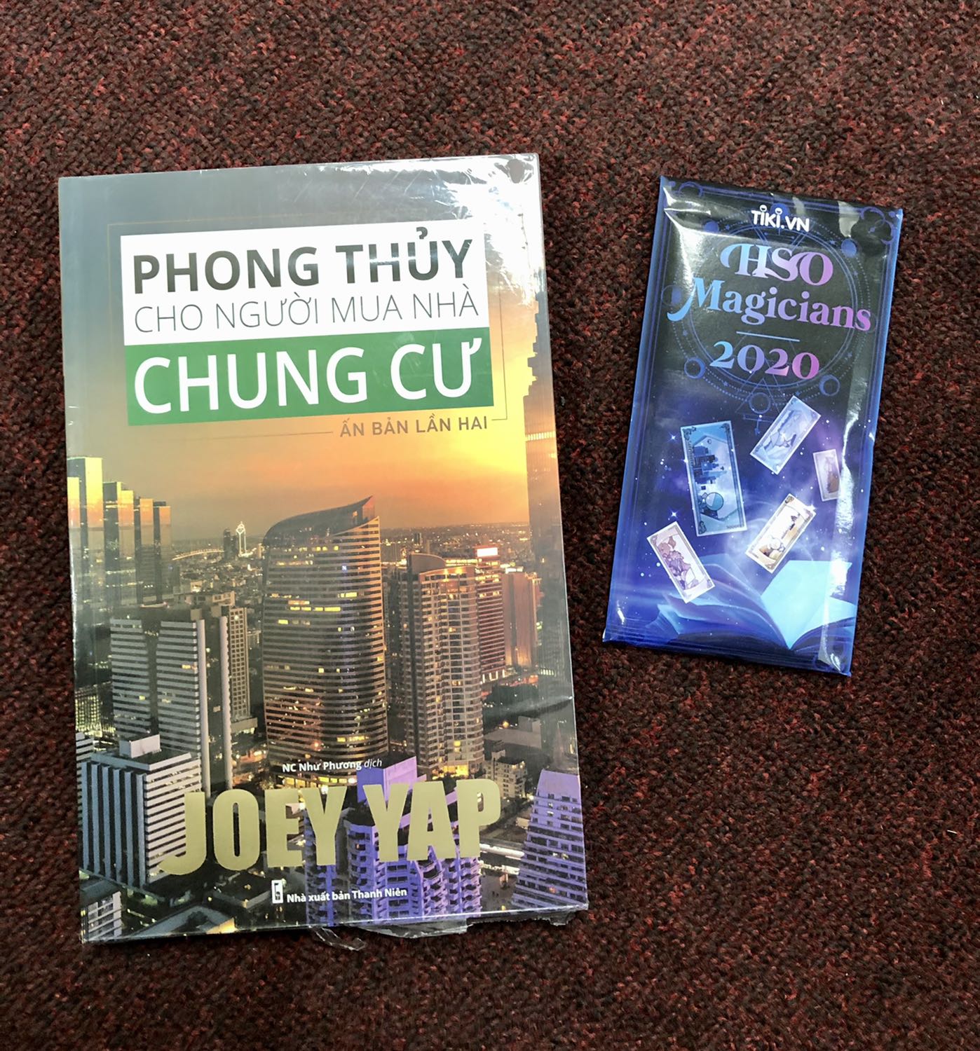 Dự định mua căn hộ nên mình tìm đọc quyển này do đã đọc An Cát Nhật của Joey Yap.
Sách đẹp, thông tin khá bổ ích. Tuy nhiên vài chỗ hơi khó một chút.
Tiki giao hàng nhanh đóng gói đẹp như mọi khi. Lại còn tặng quà ?.
Thankiu Tiki! Sẽ ủng hộ tiếp.