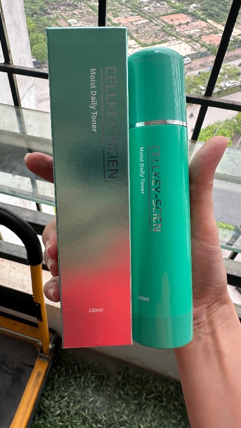 Nước hoa hồng dưỡng ẩm "đỉnh cao" đáng để bạn trải nghiệm.
Cảm ơn quà tặng kèm của shop 🥰🥰🥰 Nước hoa hồng dưỡng ẩm "đỉnh cao" đáng để bạn trải nghiệm.
Cảm ơn quà tặng kèm của shop 🥰🥰🥰