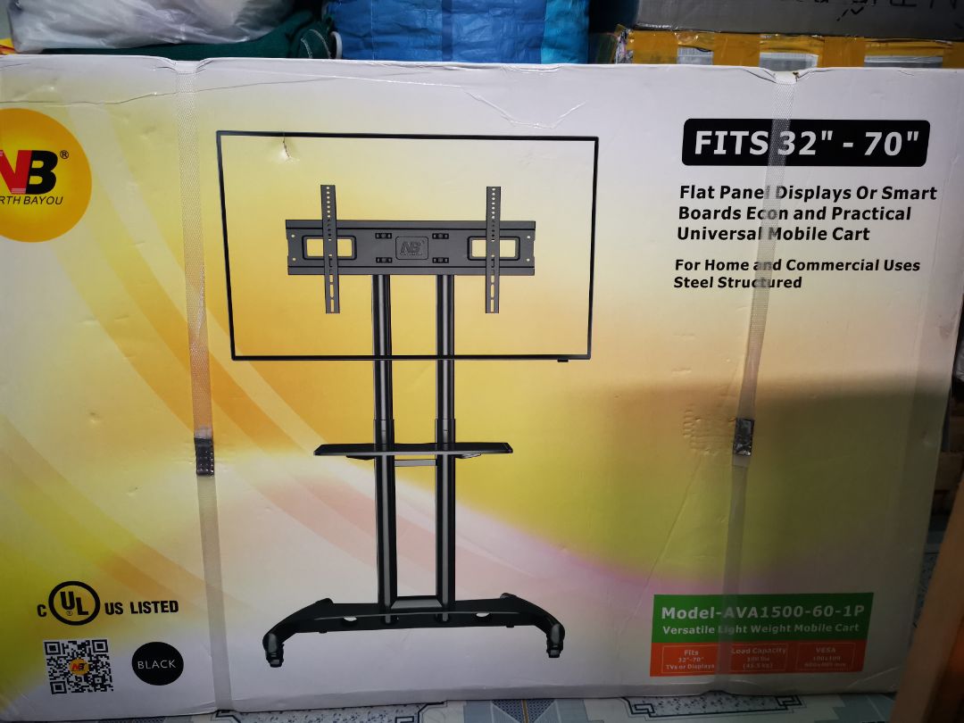 Sản phẩm cứng cáp,chắc chắn, mẫu mã đẹp giao hàng nguyên seal, chính hãng,dễ lắp ráp. Cám ơn Shop!
    Tuy nhiên, góp ý với nhà sản xuất nên thiết kế lại khay ở giữa cho dễ lắp ráp hơn, làm thêm vài nắp nhựa để lắp các lỗ thông hơi ở tấm đế chống côn trùng, bụi bặm.., phần gắn thêm trên đầu giá treo không có trong HDSD nhé Shop?! 
  Nhân viên giao hàng không được thân thiện cho lắm! 
   VeryGood, cho 5 sao nhé!