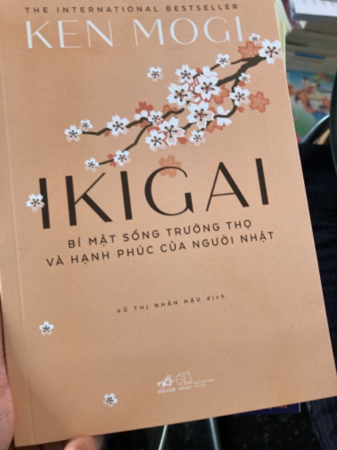 Tiki giao hàng rất nhanh. Đặt ở tỉnh nhưng chỉ 1 ngày là nhận được hàng. Nhận đủ sách, sách mới. Cảm ơn Tiki!!!!