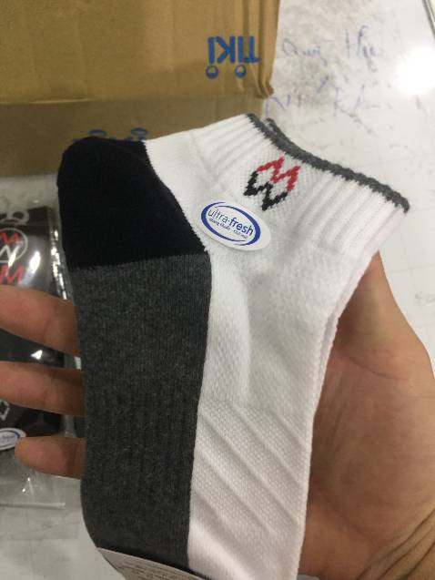 Đã nhận và coi sản phẩm, rất dày dặn, giá thẻ 50k, mua theo set thì lại chưa đến 40k/ đôi. hàng việt nam nên mình chọn mua,  ủng hộ hàng việt, chất lượng tốt uy tín chắc chắn khách hàng sẽ tin tưởng , và quay lại.