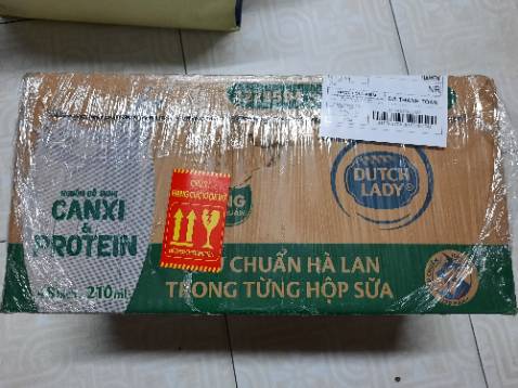 Lúc đầu cứ lo sale giá rẻ nên sữa dễ bị hư, nhưng date cũng còn 2 tháng HSD 220523 cũng oki, bọc bao nilong kỹ, shipper giao hàng nhanh chóng, mới đặt tối là trưa mai có hàng rồi.
