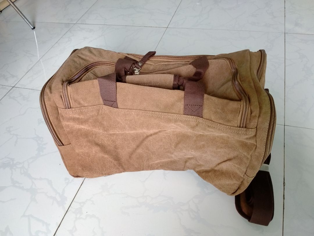 giao hàng không đúng mẫu. yêu cầu đổi hàng giúp mình nhé