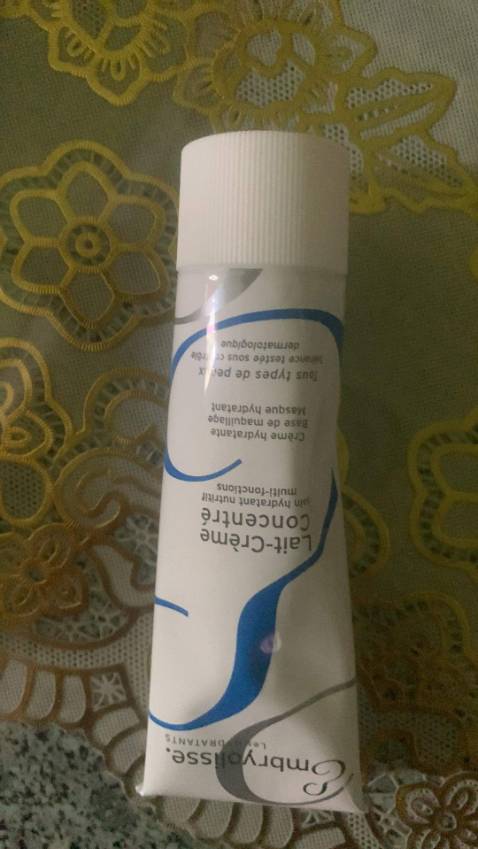 Hộp bị méo, hàng cận date. Chưa sd lên chưa biết chất lg ntn. Hộp bị méo, hàng cận date. Chưa sd lên chưa biết chất lg ntn.