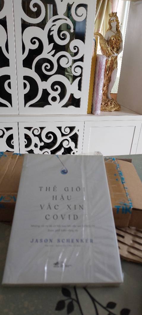 Tiki đóng gói rất cẩn thận dù chỉ là một cuốn sách thôi. 
Cám ơn Tiki nhiều.