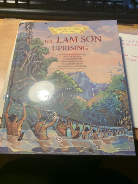 Bìa cứng, giấy tốt, màu in đẹp. Cảm ơn Tiki. Sản phẩm rất chất lượng, sale rẻ.
