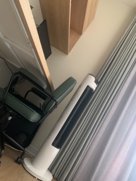 Quạt bật số to kêu hơi ồn, độ mát vưa phải ko quá mạnh phù hợp với phòng điều hoà. Quạt bật số to kêu hơi ồn, độ mát vưa phải ko quá mạnh phù hợp với phòng điều hoà.