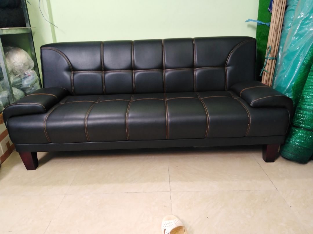Ghế đẹp xuất sắc, da dày tốt, nệm êm chất lượng. Bật thành giường dễ dàng, nằm cảm thấy mát mẽ thoải mái dễ ngủ.
Mua xài rất xứng đáng đồng tiền.