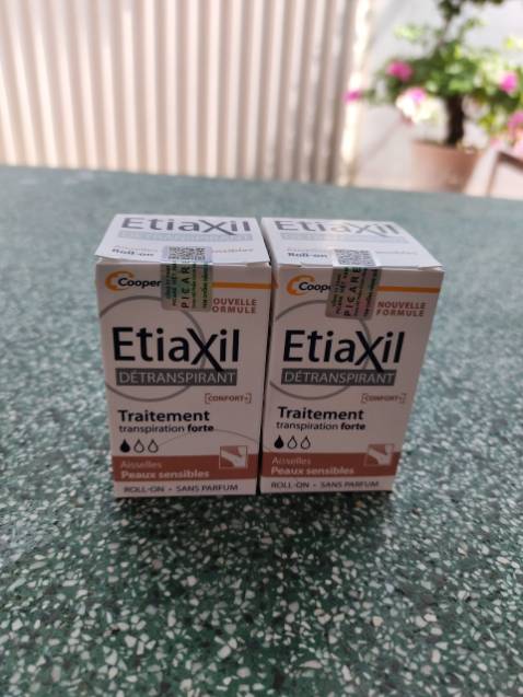 Khử mùi tốt, mình hay tập thể dục buổi sáng, chạy bộ khoảng 5km/ ngày, mà đến ngày thứ 4 sau khi dùng mình thấy vẫn ổn. Nên mình thấy ko cần dùng liên tục hàng ngày, từ 3-4 ngày mới dùng lại, mặc dù chỉ 15ml nhưng tính ra tiện lợi và tiết kiệm. Mình thấy hiệu quả cho bản thân nên mua thêm làm quà.