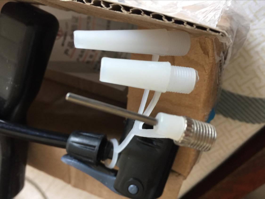 Hàng giao đúng hẹn, bao bì kỹ lưỡng, đúng như hình trên web. Bơm đẹp, nhỏ gọn, tiện cất hoặc mang đi. Có nhiều đầu vòi để phù hợp các loại van khi bơm...
Mới sử dụng nên chưa rõ tuổi thọ, độ bền chắc ra sao