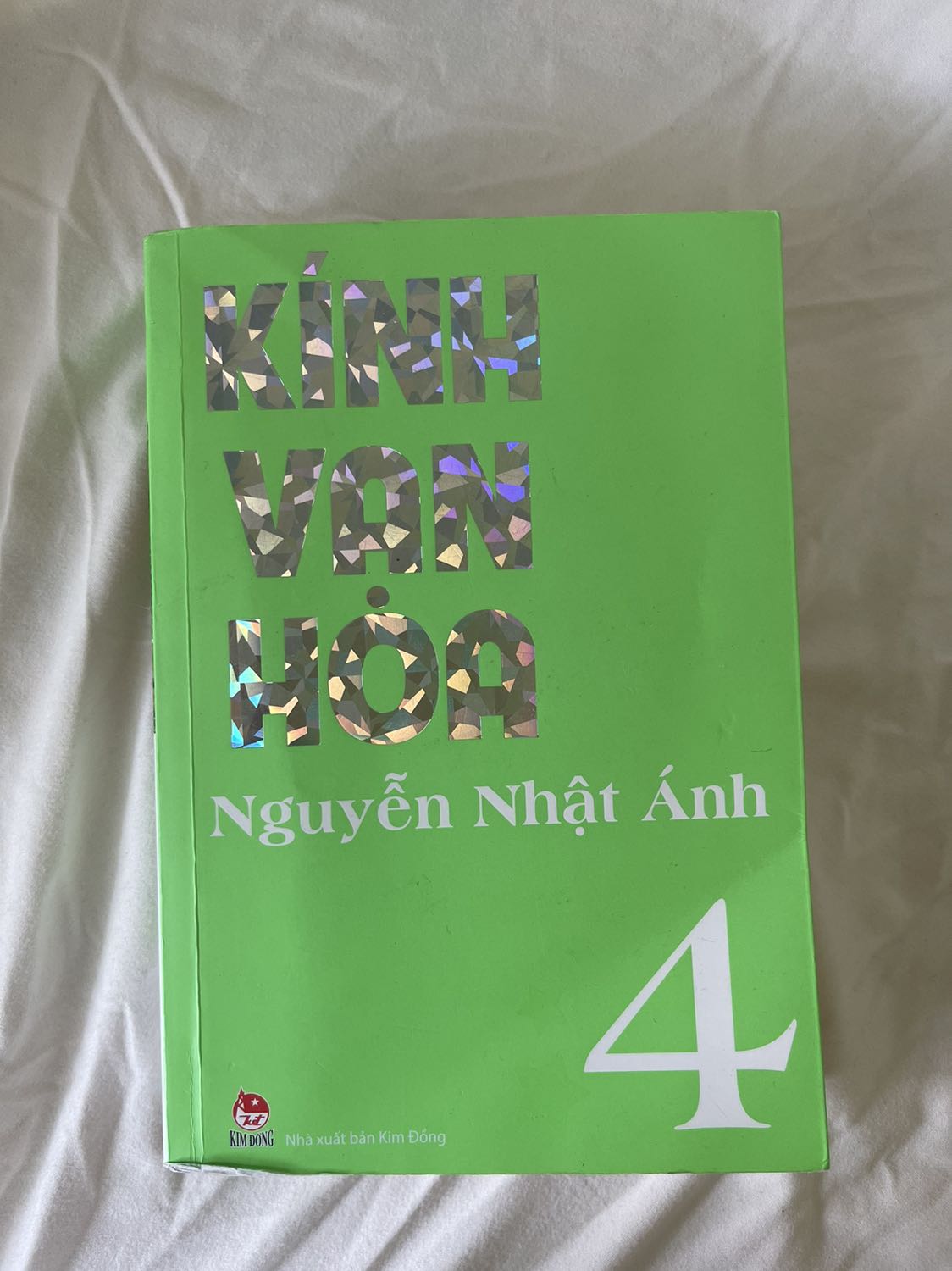Truyện hay về tình bạn bè trường lớp, tình cảm gia đình yêu thương nhau! Thích hợp cho lứa tuổi thiếu niên