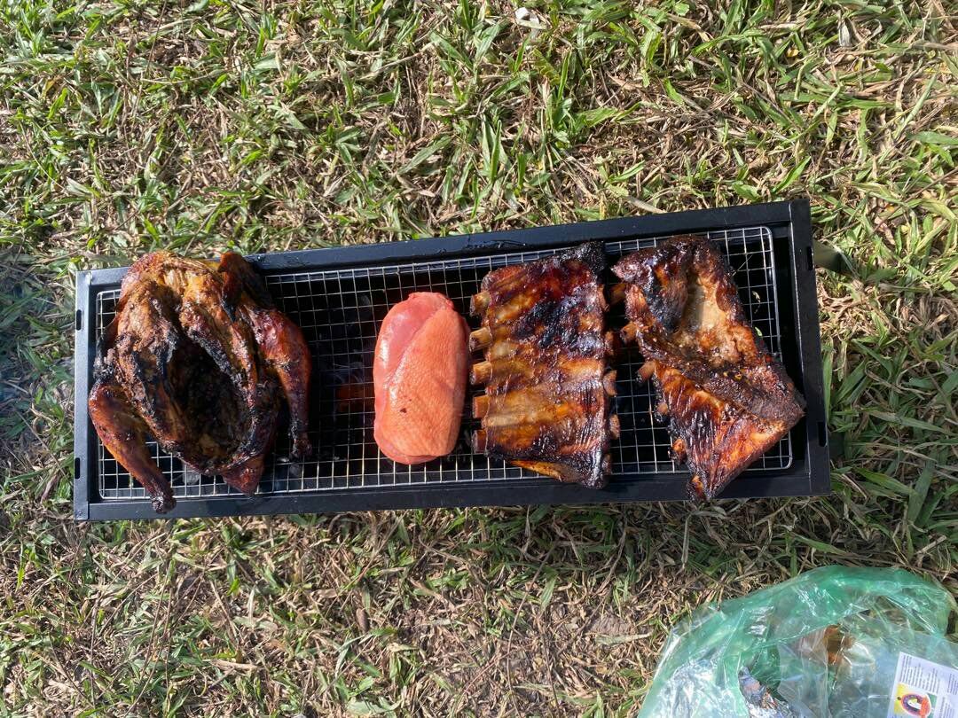 Bếp nướng rất chắc chắn, loại dài nướng được khá nhiều đồ, nhà mình tổ chức BBQ ngoài trời quá ưng luôn. 5* cho chất lượng ^^