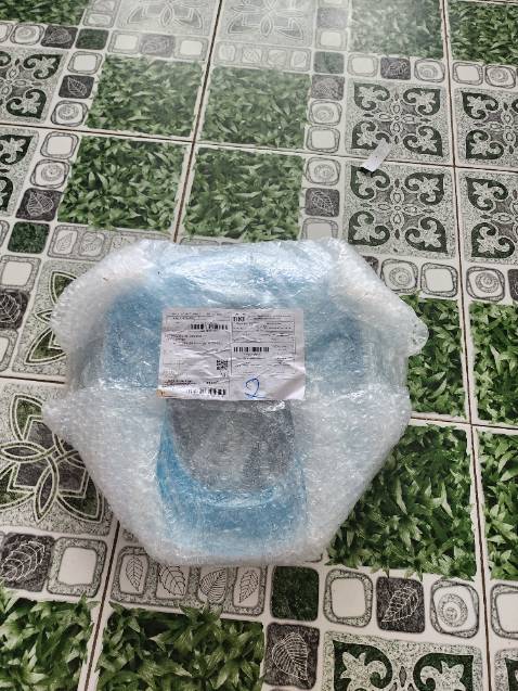 Có bịch ốc vít mà tôi chưa dùng nên không biết lắp sao ; Chất lượng hoàn thiện ổn.