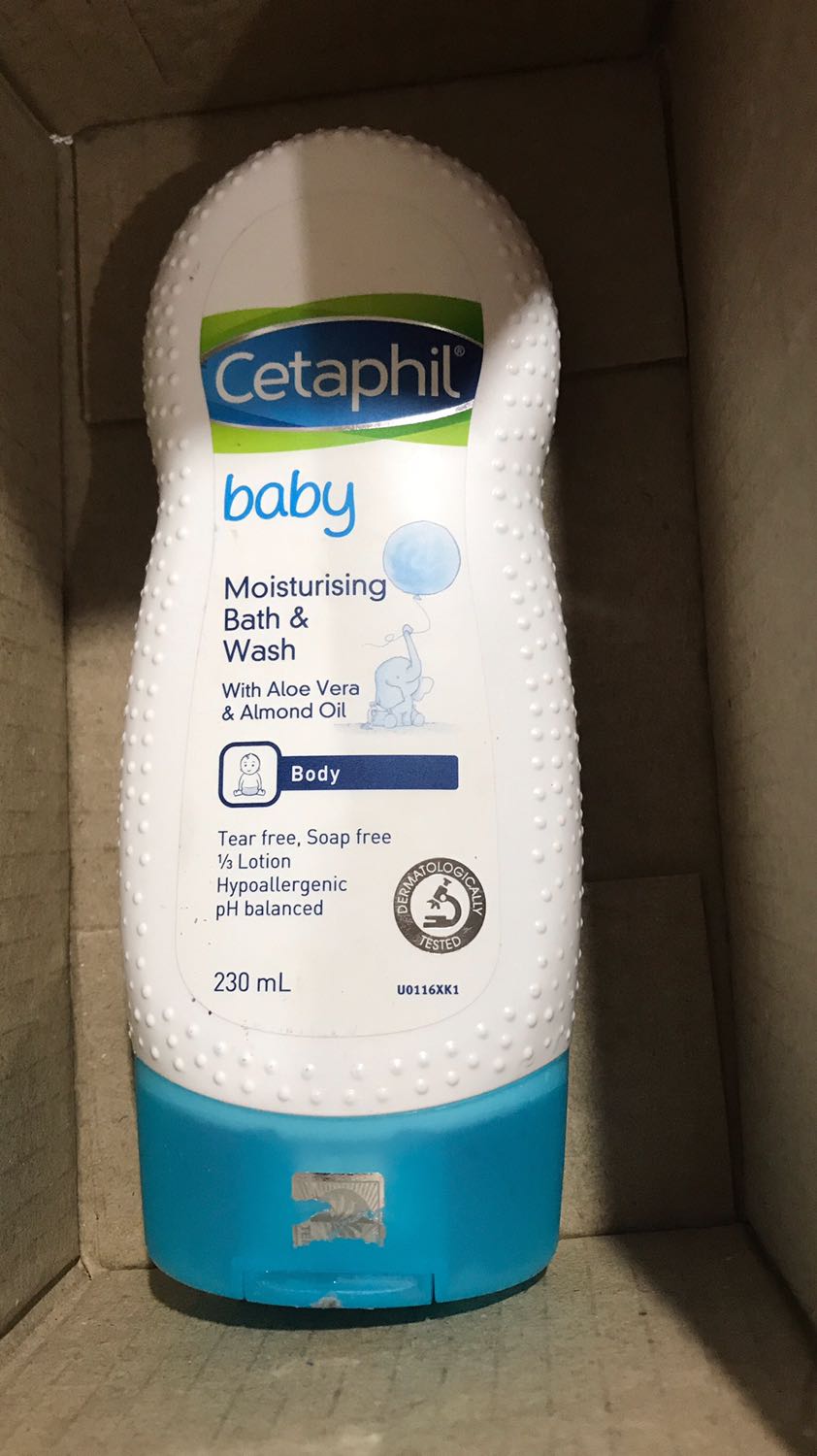 Hộp đựng hàng không có gì để chống va đập, chưa nhận hàng nhân viên đã gọi tra hỏi có nhận hàng không để gửi, không nhận thì không gửi nữa đỡ mất phí ship??? Trong khi người mua là tôi đã thanh toán phí ship. Chưa bao giờ thấy nhân viên gọi tra hỏi kiểu hách dịch khó chịu như vậy. Không bao giờ mua lại sản phẩm của shop Hộp đựng hàng không có gì để chống va đập, chưa nhận hàng nhân viên đã gọi tra hỏi có nhận hàng không để gửi, không nhận thì không gửi nữa đỡ mất phí ship??? Trong khi người mua là tôi đã thanh toán phí ship. Chưa bao giờ thấy nhân viên gọi tra hỏi kiểu hách dịch khó chịu như vậy. Không bao giờ mua lại sản phẩm của shop