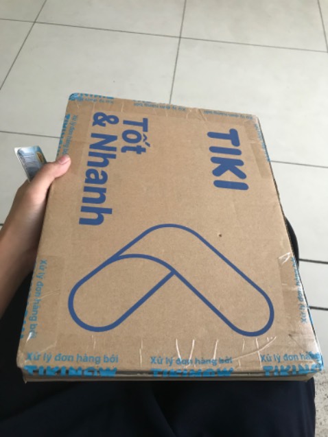 đẹp, hơi bụi tí nhưng đảm bảo xịn
shipper thận thiện, đóng gói đẹp