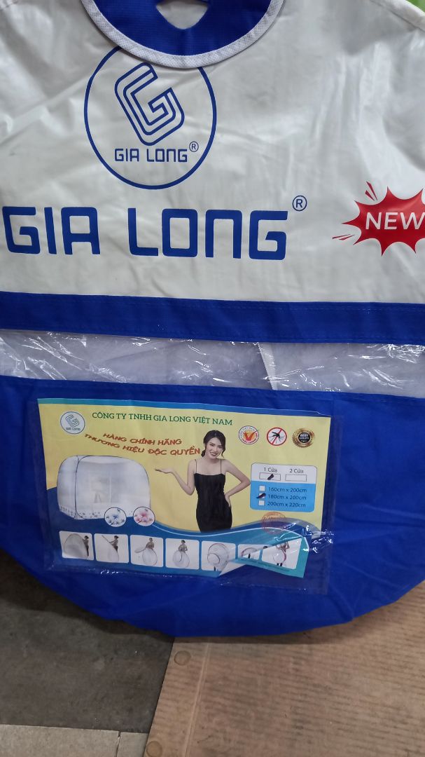 giao sai hàng bên ngoài ghi mộc miên bên trong lại là gia long