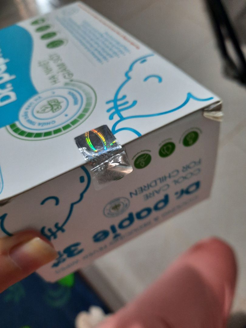 sp có hàng nhái mà tem dán chống hàng giả bung cả 2 đầu rồi sao