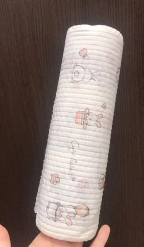 Giấy mềm lau tốt siêu dai mua mấy lần ở shop đều ưng hết sẩy
Nên mua về lâu thử nhé mọi người