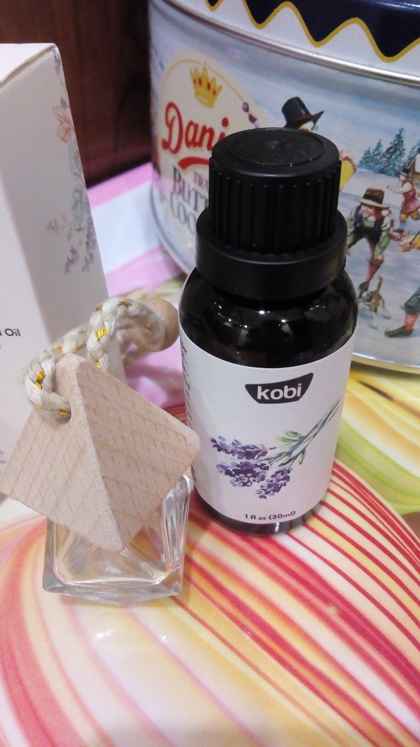 Mùi này mới đúng mùi oải hương nè. Mình đã từng ngửi hoa oải hương rồi. Nó đúng như vậy luôn. Được tặng vỏ rất tiện mình treo cả ô tô nữa. Thanks Tiki