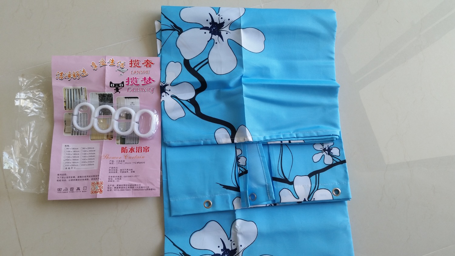 Sản phẩm không giống hình, mình mua xong ko thấy sản phẩm trên Tiki nữa luôn. Lúc mua miêu tả là hàng Việt Nam nhưng khi nhận thì thấy hàng China, không ủng hộ shop ko thành thật về sản phẩm.