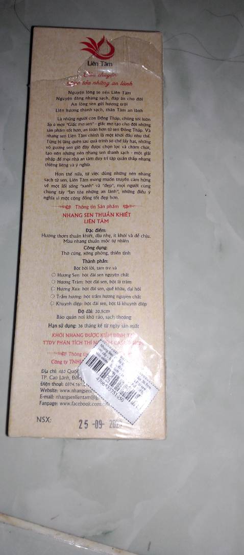 Thơm nhẹ nhàng, ít khói, không bị tàn bay lung tung