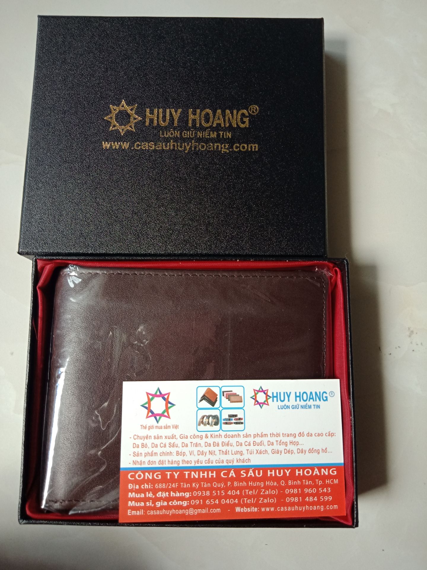 Ví nam da bò mềm mại rất tốt mình rất thích... Yên tâm khi sử dụng sản phẩm Huy Hoàng vì là da thật và chế độ bảo hành tốt