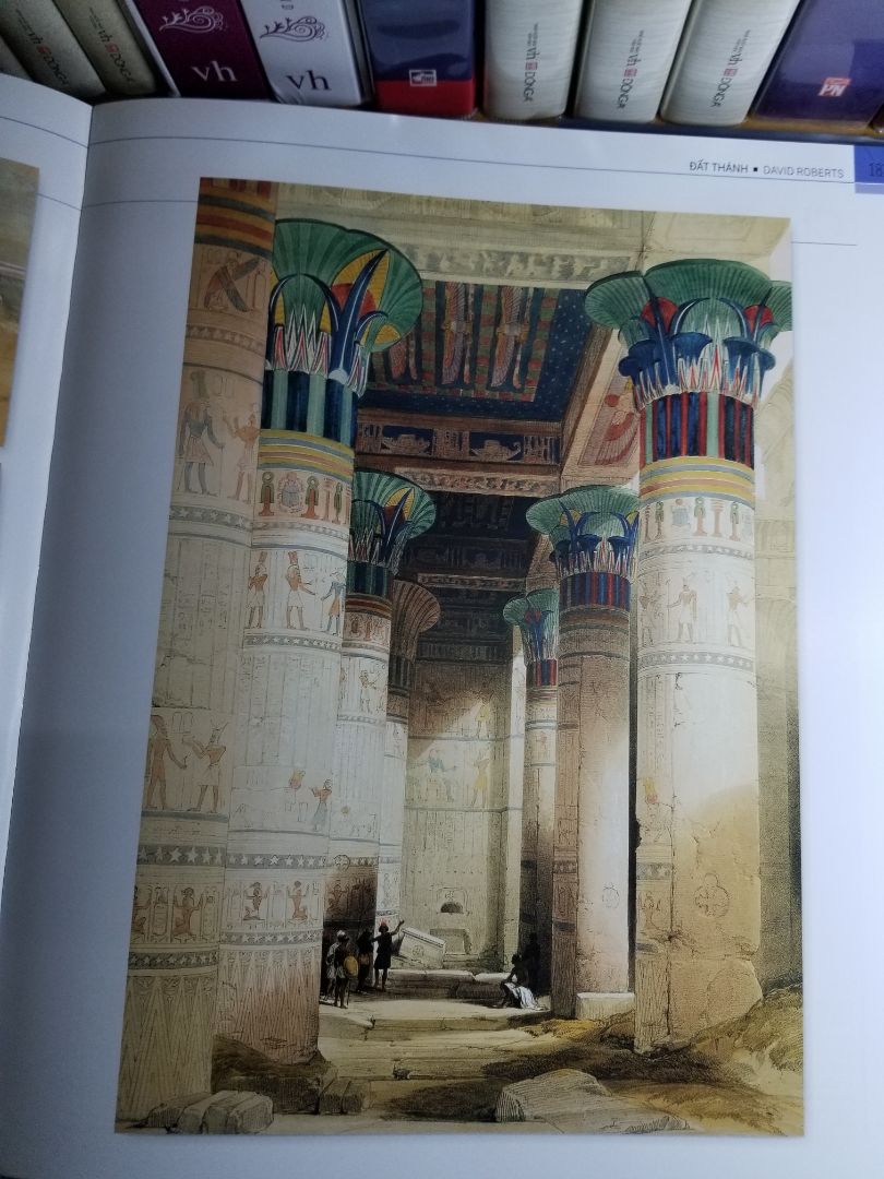 Sách Đông A chỉnh chu từ phần nội dung đến cách trình bày.
Sách đề cập đến những quyển sách hay và quan trọng trong suốt chiều dài lịch sử.
Những quyển sách này, gián tiếp hoặc trực tiếp đã ảnh hưởng đến vũ đài lịch sử của các triều đại cổ xưa, cả lối tư duy của quần chúng...