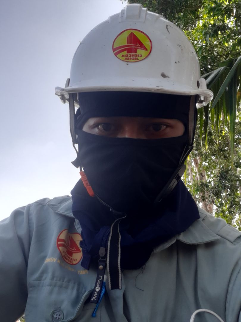 Chất vải thoáng mát, mịn. Khả năng chống nắng thì dùng thời gian mới biết được.