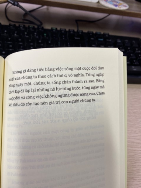 Sách hay, giấy và bìa siêu đẹp