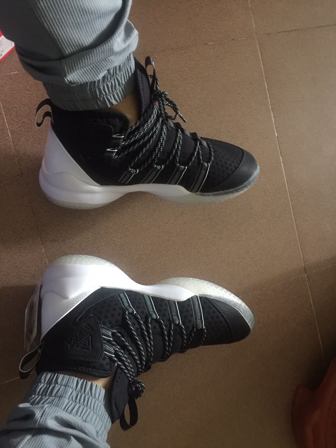 Sản phẩm chất lượng, hàng giao đúng loại mẫu mã không chê vào đâu được xứng đáng cho 5 sao.