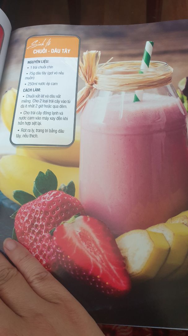 sách hay,hình ảnh đẹp,nội dung phong phú.nên mua sách về để có nh công thức nước ép ngon cho gd