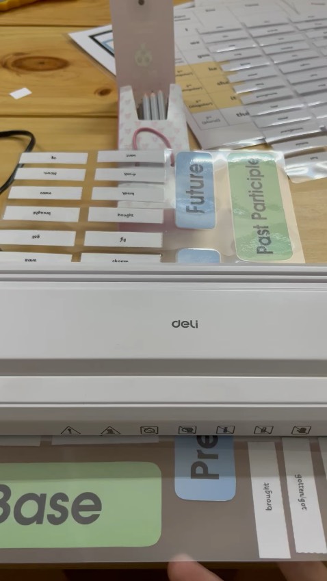 Máy gọn nhẹ, vận hành tốt và an toàn. Chất lượng ko khác gì máy to ở tiệm, duy chỉ có tốc độ tương đối chậm. Mình ép ít nên cũng ko cần tốc độ quá nhanh. Mình mua để ép học cụ, sử dụng cá nhân nên như vầy là quá tốt so với giá tiền. Vote 5 sao.