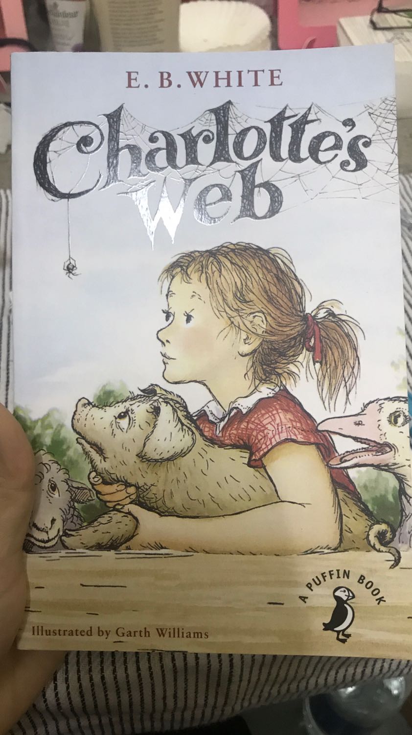 Sách giao nhanh, đóng gói cẩn thận, không bị lỗi về đóng truyện hay lỗi chữ. Chữ to dễ nhìn, giấy là loại mình thích, cũ cũ trông vintage. Phù hợp cho những người mới tập đọc truyện anh cũng như để luyện reading/translating như mình Sách giao nhanh, đóng gói cẩn thận, không bị lỗi về đóng truyện hay lỗi chữ. Chữ to dễ nhìn, giấy là loại mình thích, cũ cũ trông vintage. Phù hợp cho những người mới tập đọc truyện anh cũng như để luyện reading/translating như mình