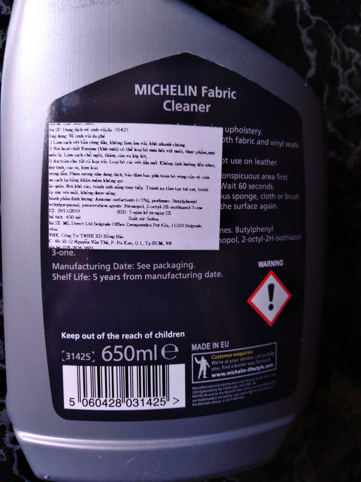 Mình đặt đơn hàng từ nhà cung cấp edistributor 2 sản phẩm là nước rửa lốp xe bullsome và nước rửa michelin như hình đính kèm. có 2 thất vọng
1. Date sắp hết luôn. nhà bán ko thông báo như kiểu tiki hay thông báo date của sữa.
2. Nước rửa lốp xe Bullsome ko chất lượng, xịt xog để hơn 1p cho bọt ngấm tạo thành nước tự chảy xuống, sau đó lấy khăn lau lại nnwng khi khô hoàn toàn thì không thấy lốp sạch hơn bao nhiêu. ko đen. sờ lốp thì trơn. 
Với 2 cảm nhận này tgif cho 2 sao là vừa câc bạn nhé. 
Ai mua chú ý trước date nha.