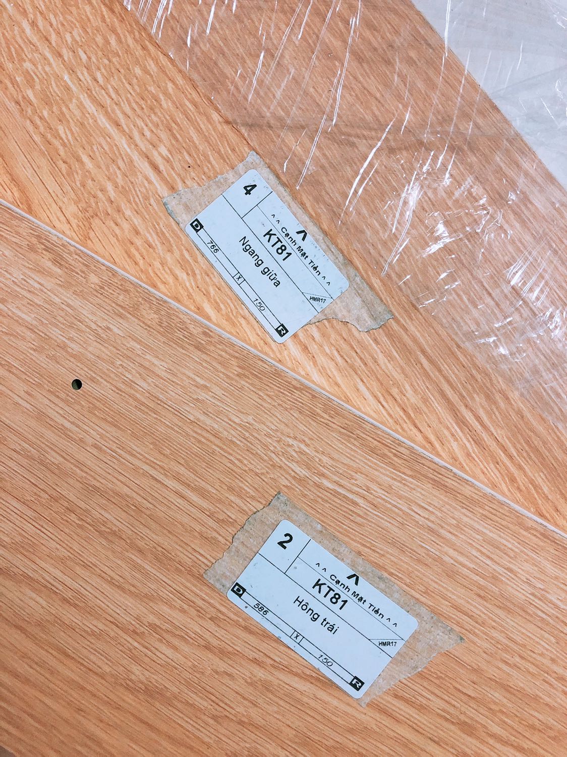 Đơn giản, gọn gàng, ngăn nắp. Tuyệt vời!!!
Mỗi tấm ngăn đều có dán vị trí cần lắp, phụ kiện đi kèm rất đầy đủ. Kệ khá chắc chắn, các chi tiết không bị hư hỏng. Rất hài lòng với SIB.
Tiki giao 2h rất nhanh, hàng không bị hư hỏng, 5*