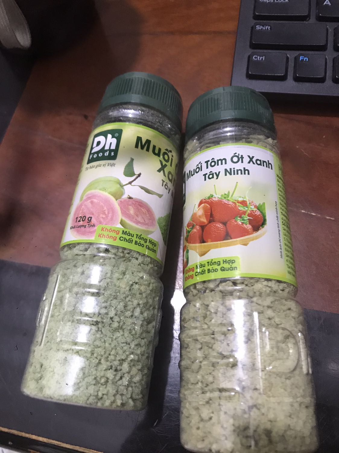 Muối tom ớt xanh Tây Ninh có chất lượng tốt, ăn ngon.
Tiki đóng gói cẩn thận, giao hàng rất nhanh
Giá cả hợp lý