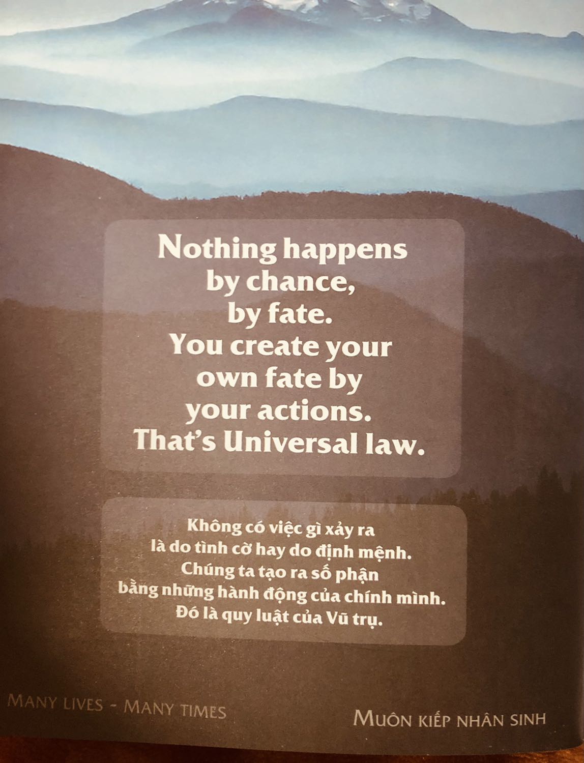 Quyển sách kể về các cuộc sống tiền kiếp của ông Thomas và luật nhân quả của thế giới cũng như con người trong vũ trụ. Trong luật nhân quả, đề cập đến các cuộc sống hay các triều đại đã từng thịnh vượng và sự biến mất hoàn toàn của nó với các lý do cụ thể. Các lý giải, dẫn chứng hợp lý về những sự việc đã xảy ra trong thế giới hiện đại mà chúng ta không thể lý giải bằng khoa học; sự phát triển của xã hội ngày nay kèm theo những hệ luỵ của sự phát triển đó mà ngày xưa chúng ta chưa từng nghĩ đến, đồng thời đề cập đến những gì có thể sẽ xảy tra trong tương lai mà hiện tại chúng ta vẫn chưa biết đến.