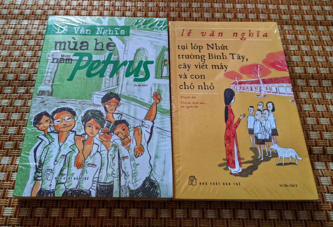 sách mới. có bọc nilong bên ngoài.