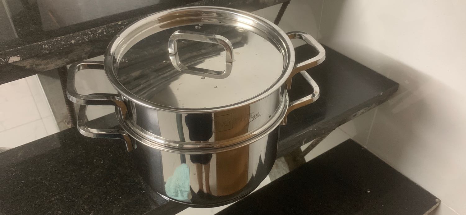 Thân nồi không dày dặn lắm, mà inox việt nam minh như vậy là tạm ổn